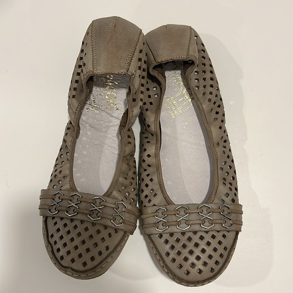 Rieker anti stress slip on flats - Picture 2 of 3